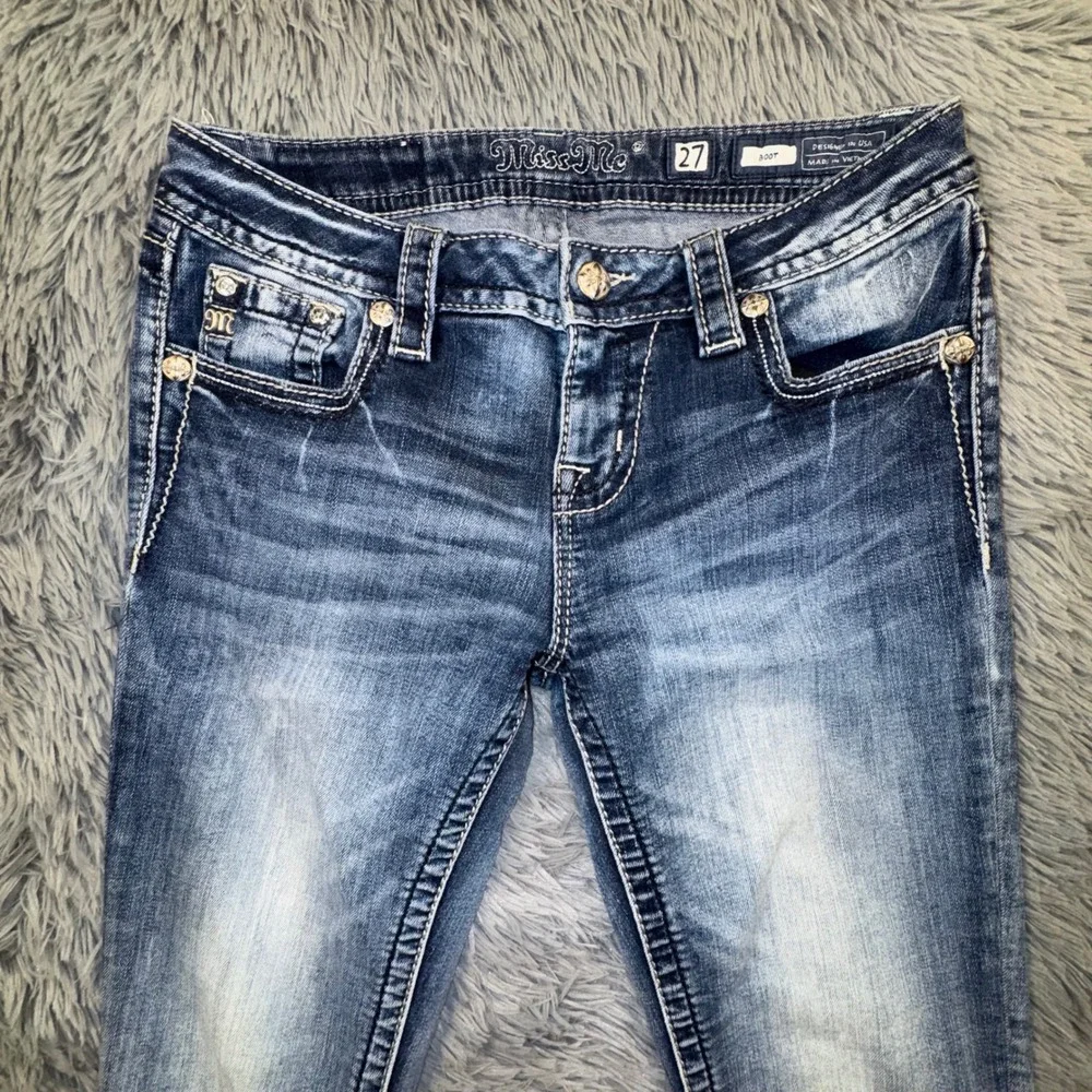 Miss Me Jeans Women 27 Bootcut Embellished Floral Sequin pocket Light Wash 29x32